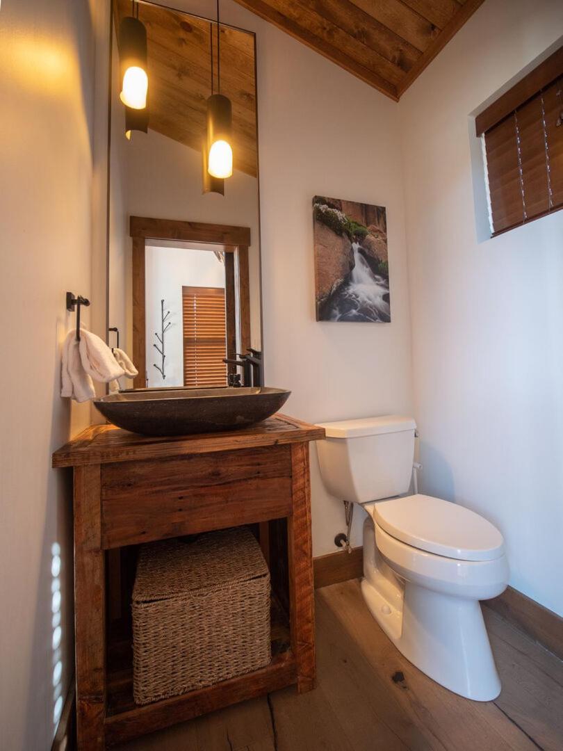 Chic Retreat Indoor Outdoor Fireplace, Private Jacuzzi, Great Location! Estes Park Cameră foto